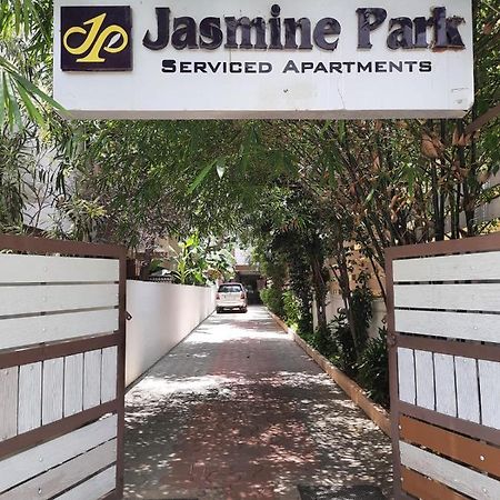 첸나이 Jasmine Park 아파트 호텔 외부 사진