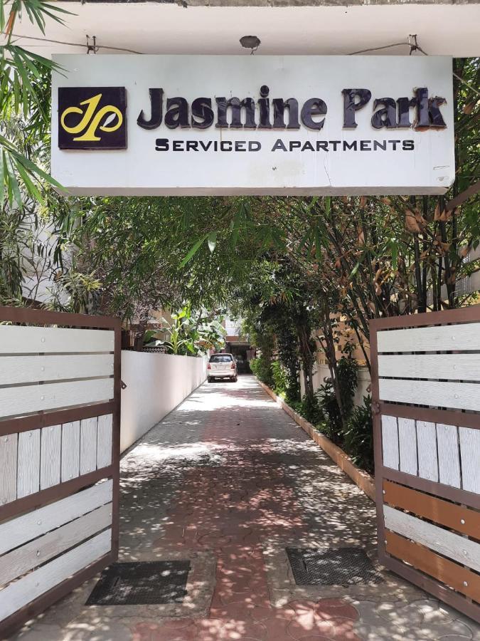 첸나이 Jasmine Park 아파트 호텔 외부 사진